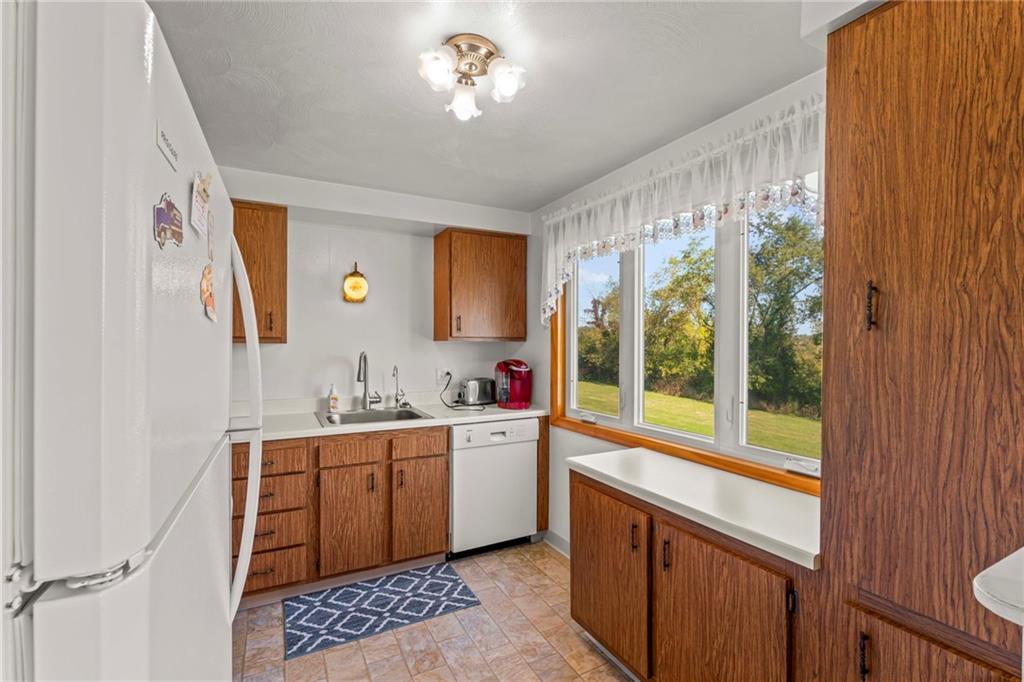82 Miller Road McDonald, PA 15057 - Photo 8 of 24 Kitchen 82 Miller Rd