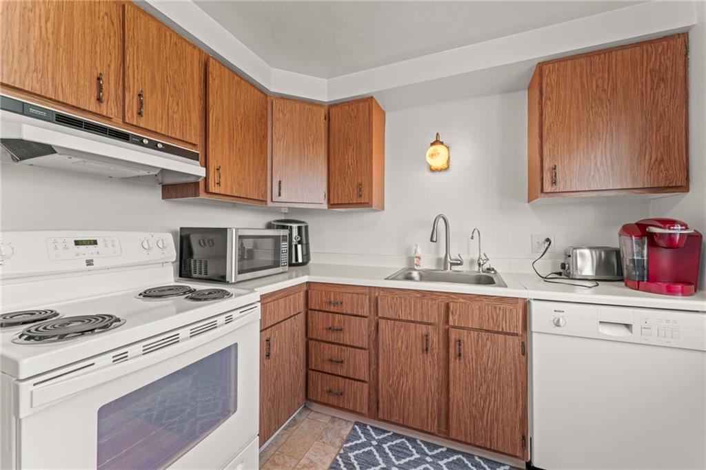 82 Miller Road McDonald, PA 15057 - Photo 9 of 24 Kitchen 82 Miller Rd