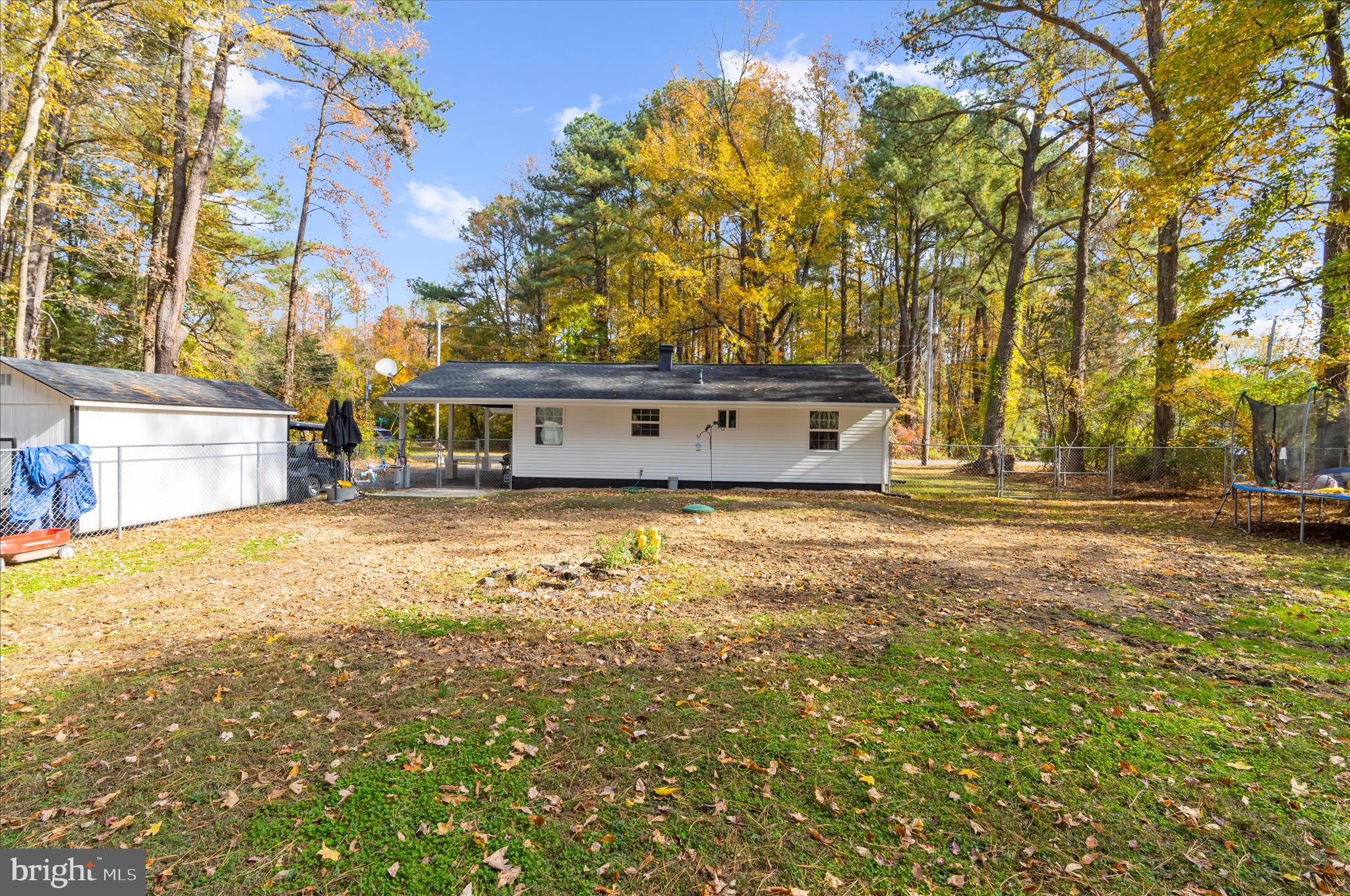 29885 Washington Road Mechanicsville, MD 20659 - Photo 20 of 32 a front view of house with yard