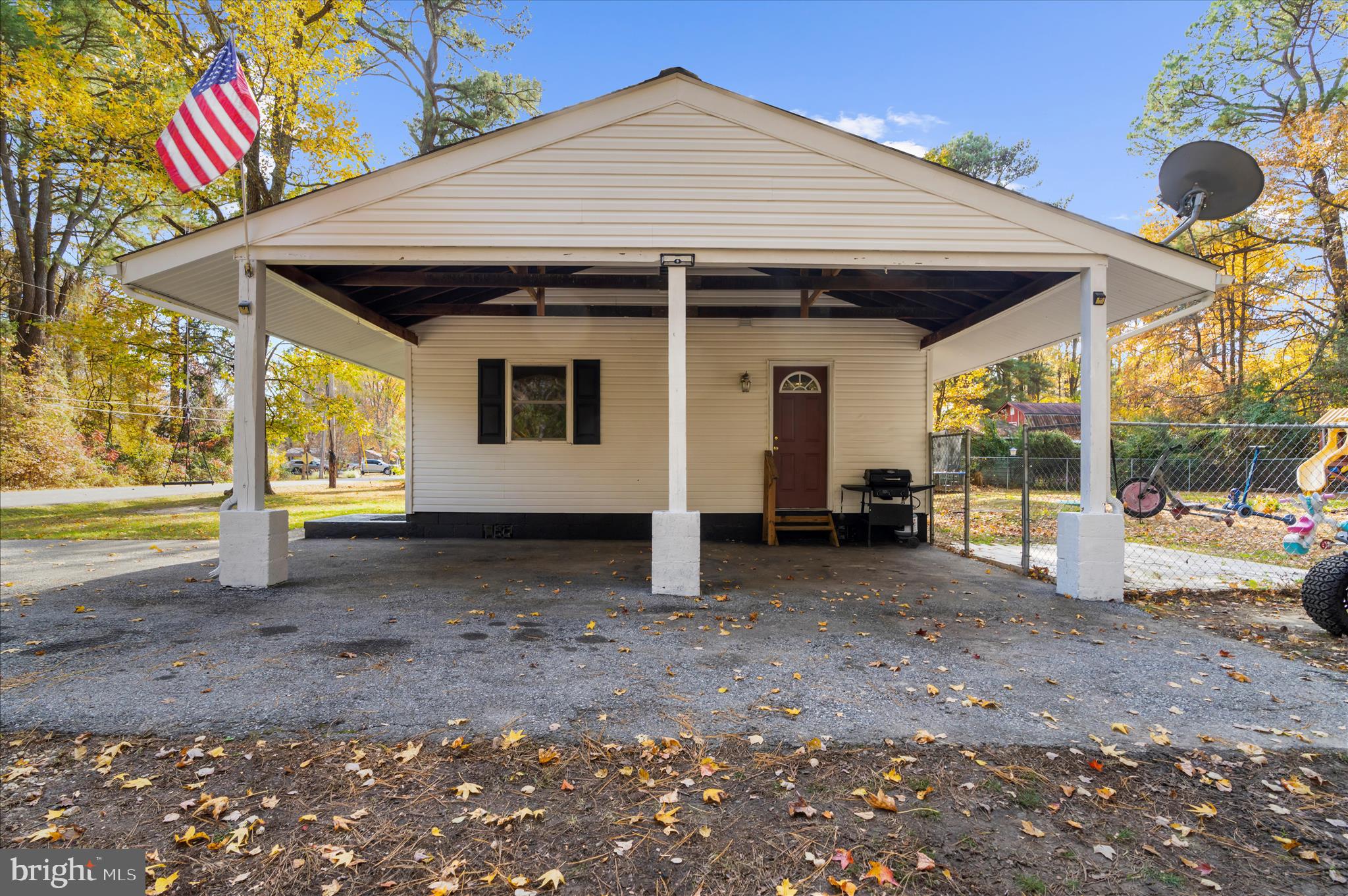 29885 Washington Road Mechanicsville, MD 20659 - Photo 27 of 32 a view of a house with backyard