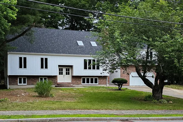 $960,000 | 41 Kenneth Street, West Bridgewater, MA 02379