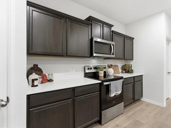 $2,350 | 11120 East Chase Lane, Providence Village, TX 76227