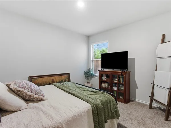 $2,350 | 11120 East Chase Lane, Providence Village, TX 76227