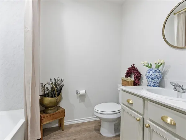 $2,350 | 11120 East Chase Lane, Providence Village, TX 76227