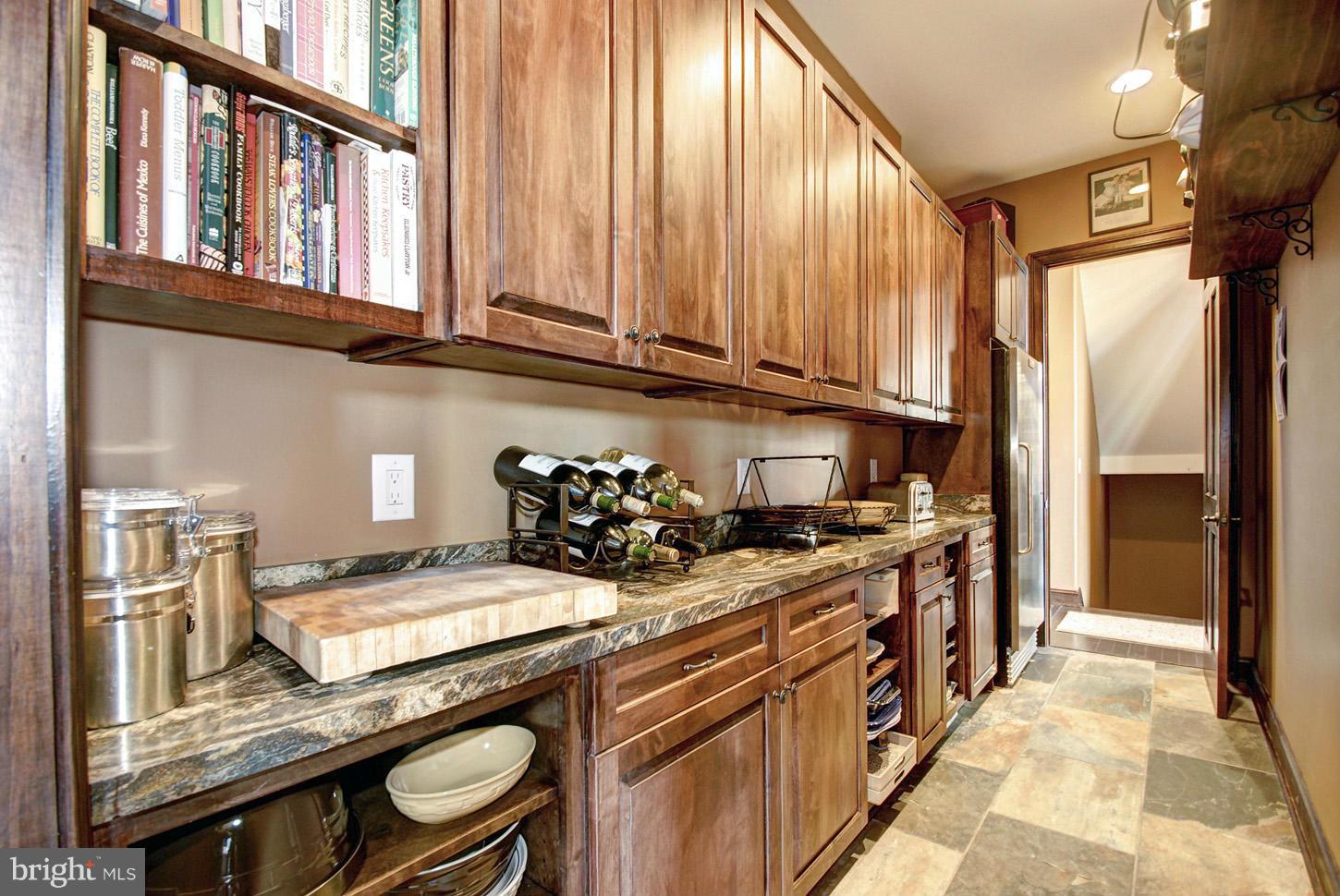 45210 Christman Road Hollywood, MD 20636 - Photo 10 of 30 Butler's pantry