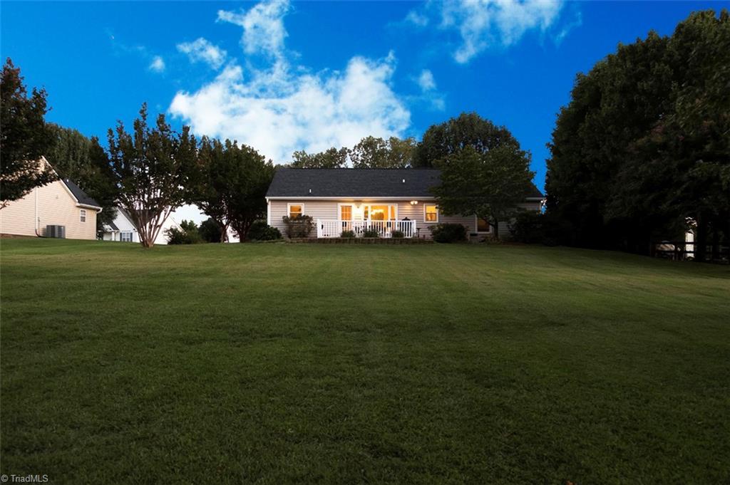 6320 Hampton Knoll Road Clemmons, NC 27012 - Photo 3 of 24 Gallery Image 3