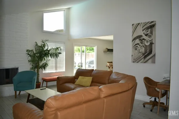 $380,000 | Undisclosed Address, Bakersfield, CA 93309