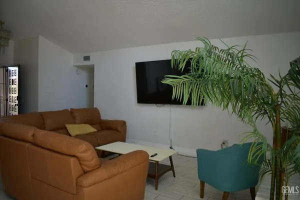 $380,000 | Undisclosed Address, Bakersfield, CA 93309