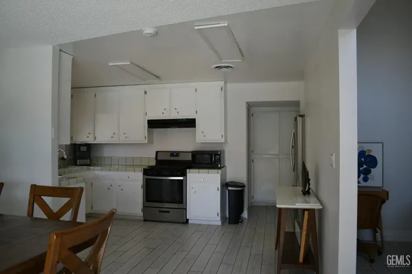 $380,000 | Undisclosed Address, Bakersfield, CA 93309