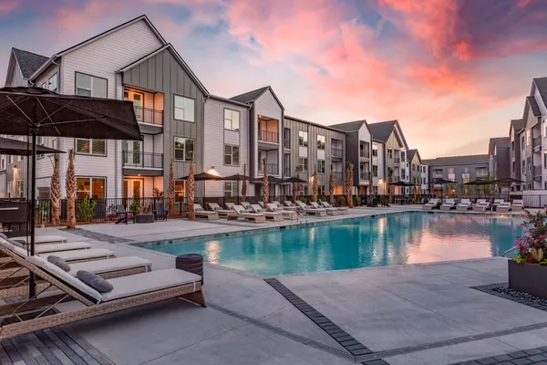 $2,189 | 2403 Mall Drive, Unit B1, North Charleston, SC 29406