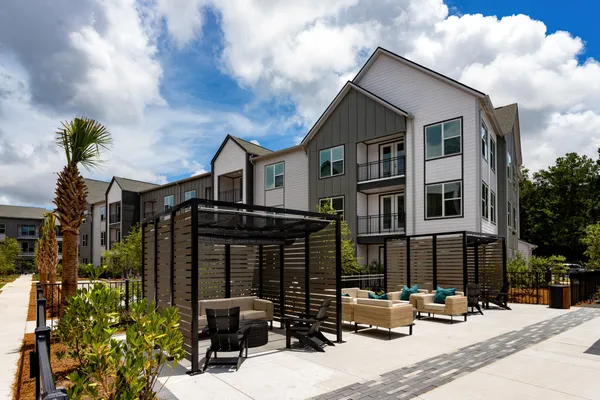 $2,298 | 2403 Mall Drive, Unit B1, North Charleston, SC 29406