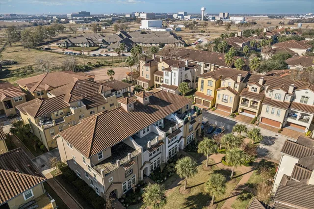 $479,000 | 36 Elder Wood Drive, Houston, TX 77058