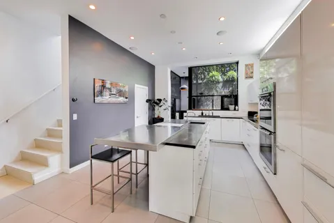 $1,399,000 | 2050 West Huron Street, Chicago, IL 60612