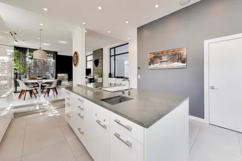$1,399,000 | 2050 West Huron Street, Chicago, IL 60612