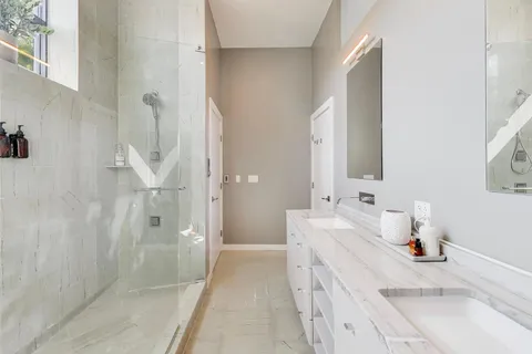 $1,399,000 | 2050 West Huron Street, Chicago, IL 60612