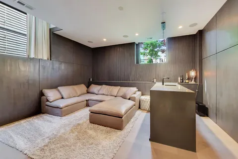 $1,399,000 | 2050 West Huron Street, Chicago, IL 60612