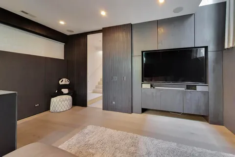 $1,399,000 | 2050 West Huron Street, Chicago, IL 60612