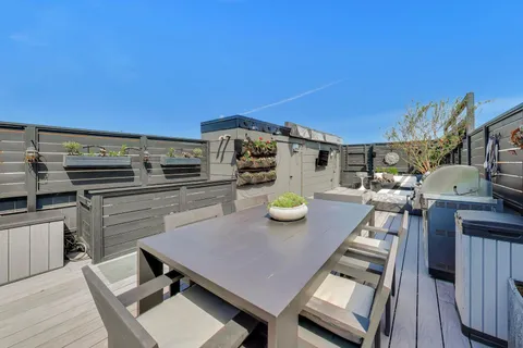 $1,399,000 | 2050 West Huron Street, Chicago, IL 60612