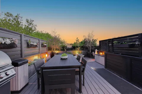 $1,399,000 | 2050 West Huron Street, Chicago, IL 60612