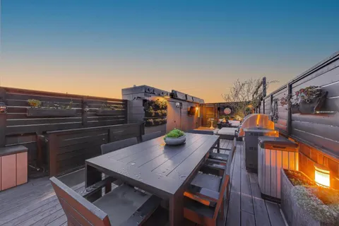 $1,399,000 | 2050 West Huron Street, Chicago, IL 60612