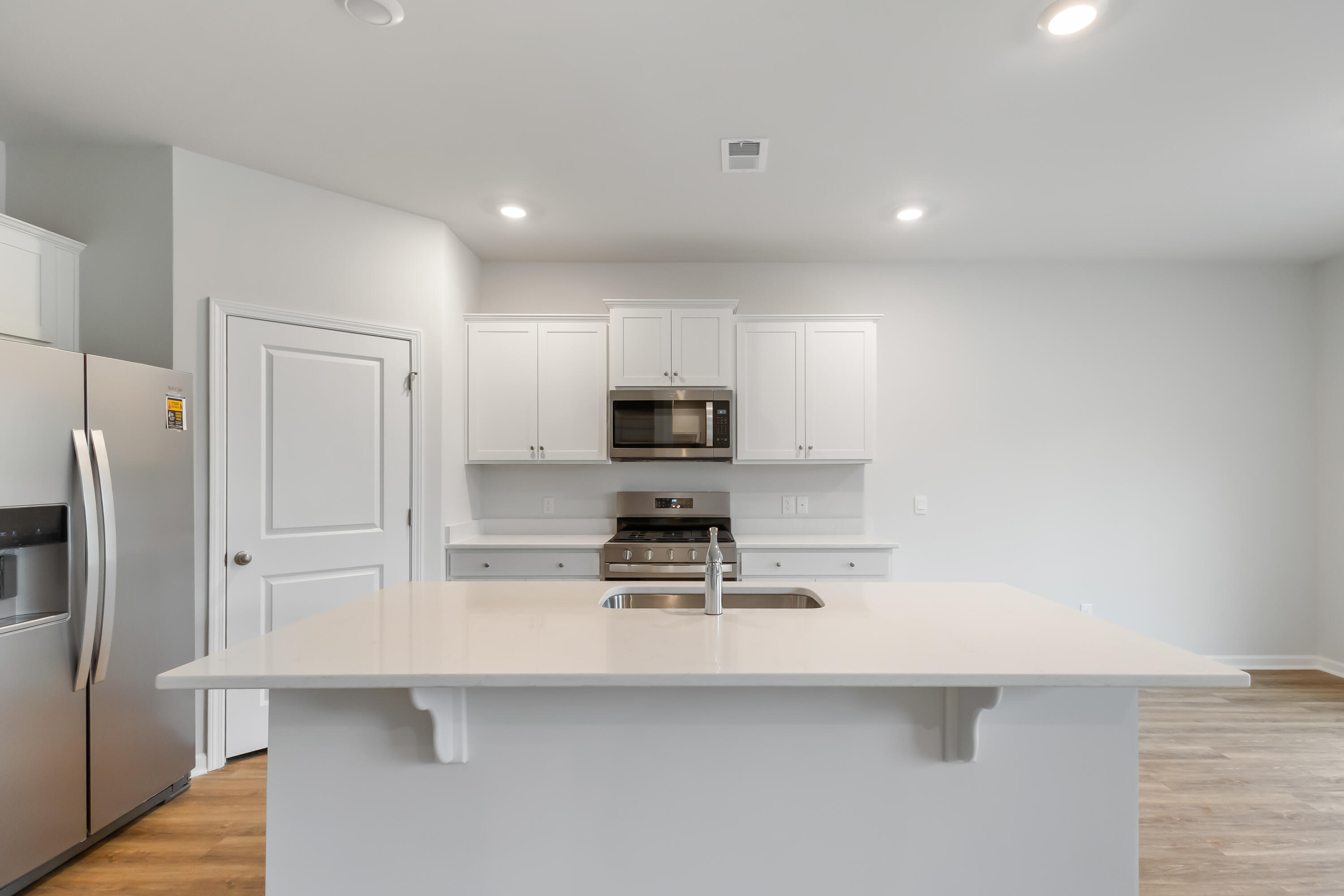 442 Tulip Poplar Drive Moncks Corner, SC 29461 - Photo 19 of 39 148 Grouper Ln Interior_5