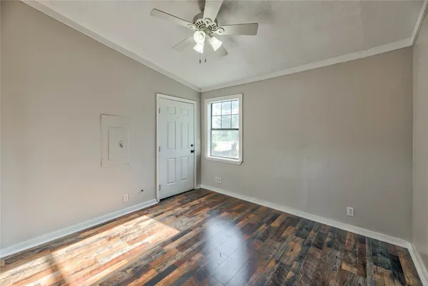 $995 | 140 Maple Leaf, Onalaska, TX 77360