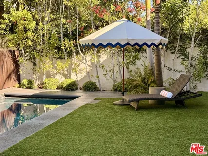 $4,050,000 | 157 South Lucerne Boulevard, Los Angeles, CA 90004