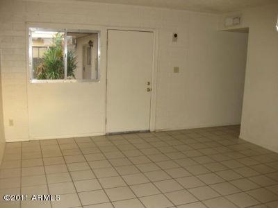 1724 East Ocotillo Road, Unit 912 Phoenix, AZ 85016 - Photo 5 of 53 Living Room (Unit 9)