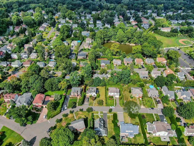 $695,000 | 203 Park Avenue, Eastchester, NY 10709