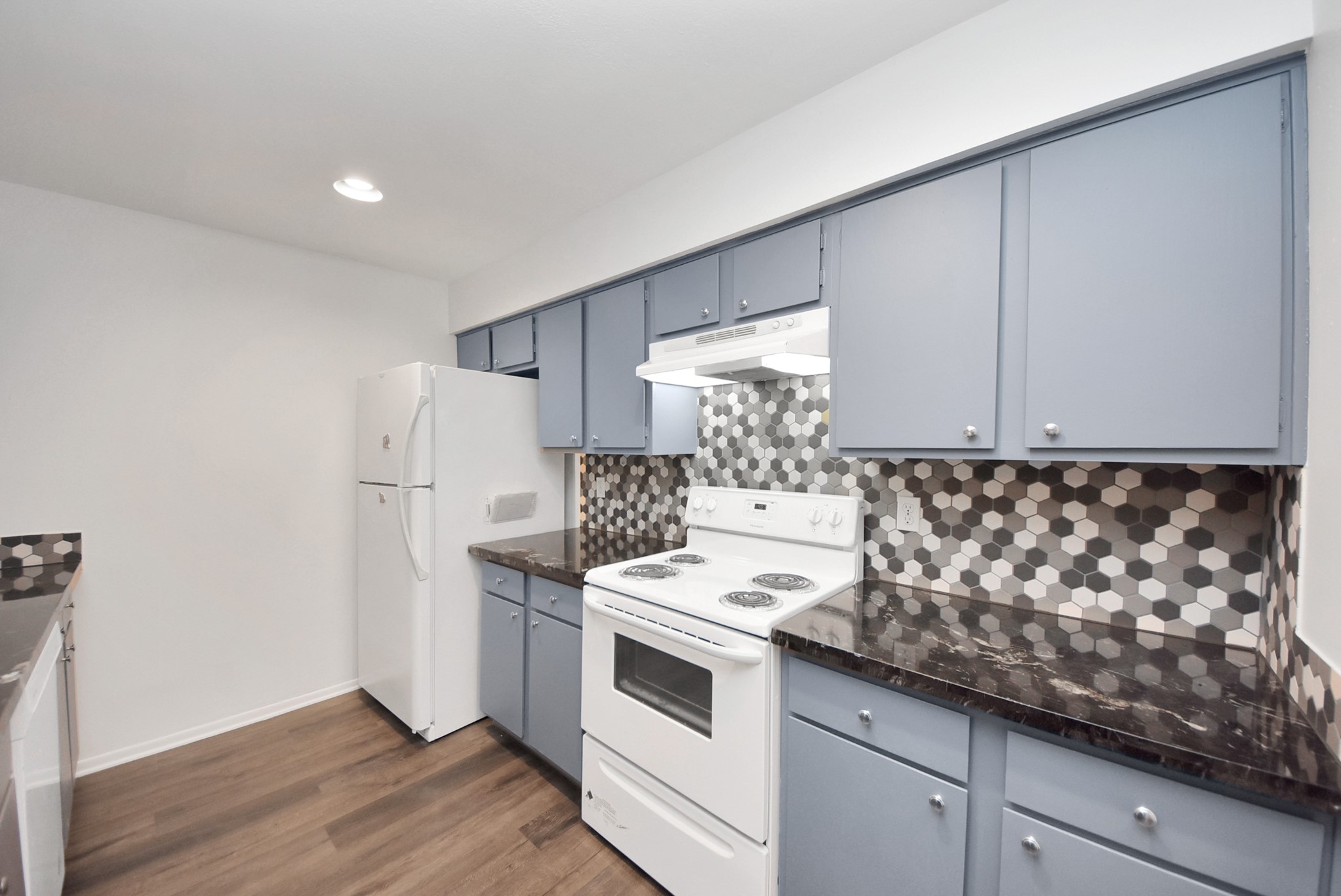 1635 Prairie Mark Lane Houston, TX 77077 - Photo 20 of 32 Refrigerator Included