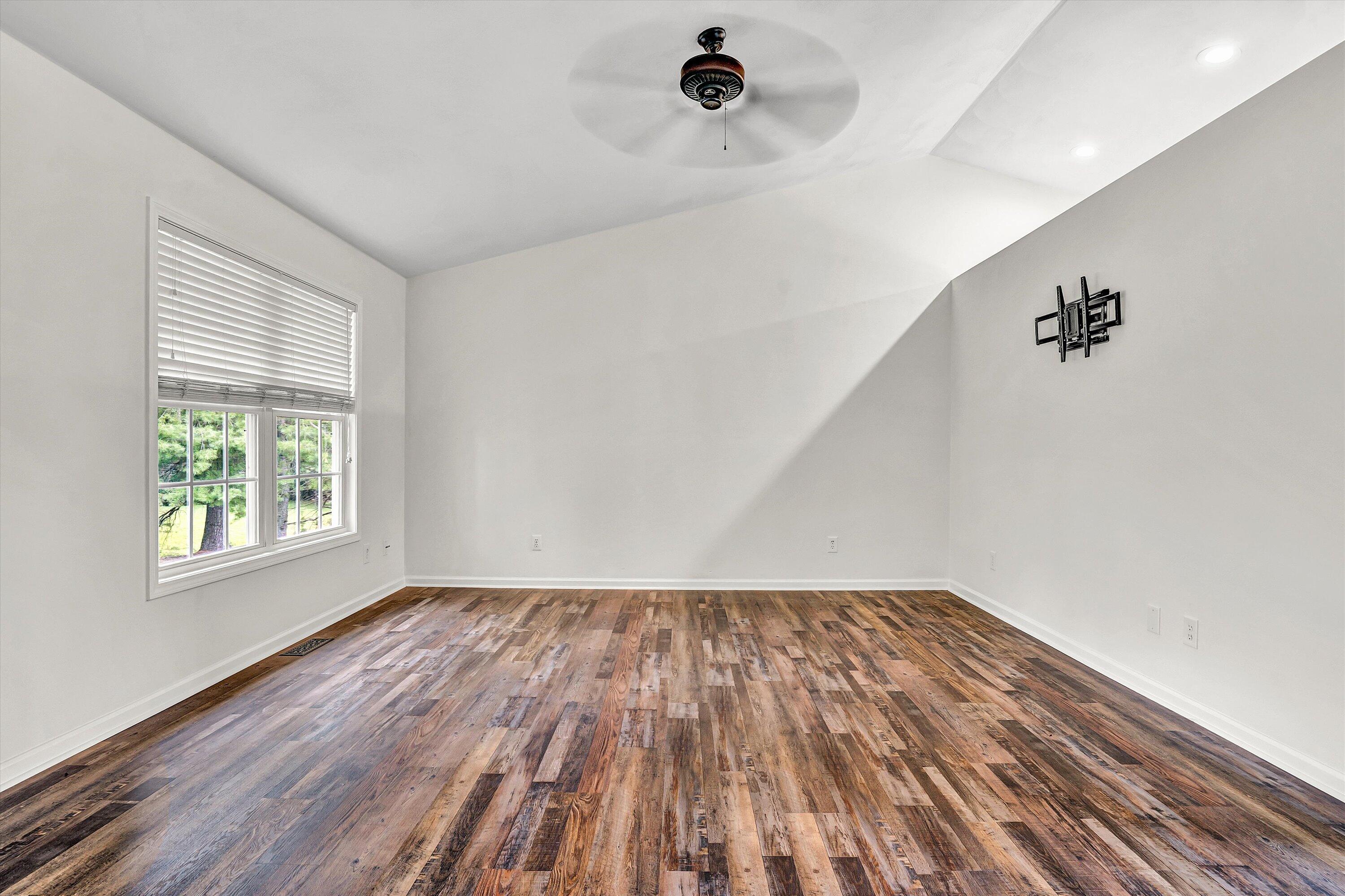 65 Timberline Drive Blue Ridge, VA 24064 - Photo 5 of 40 05-DSC00148