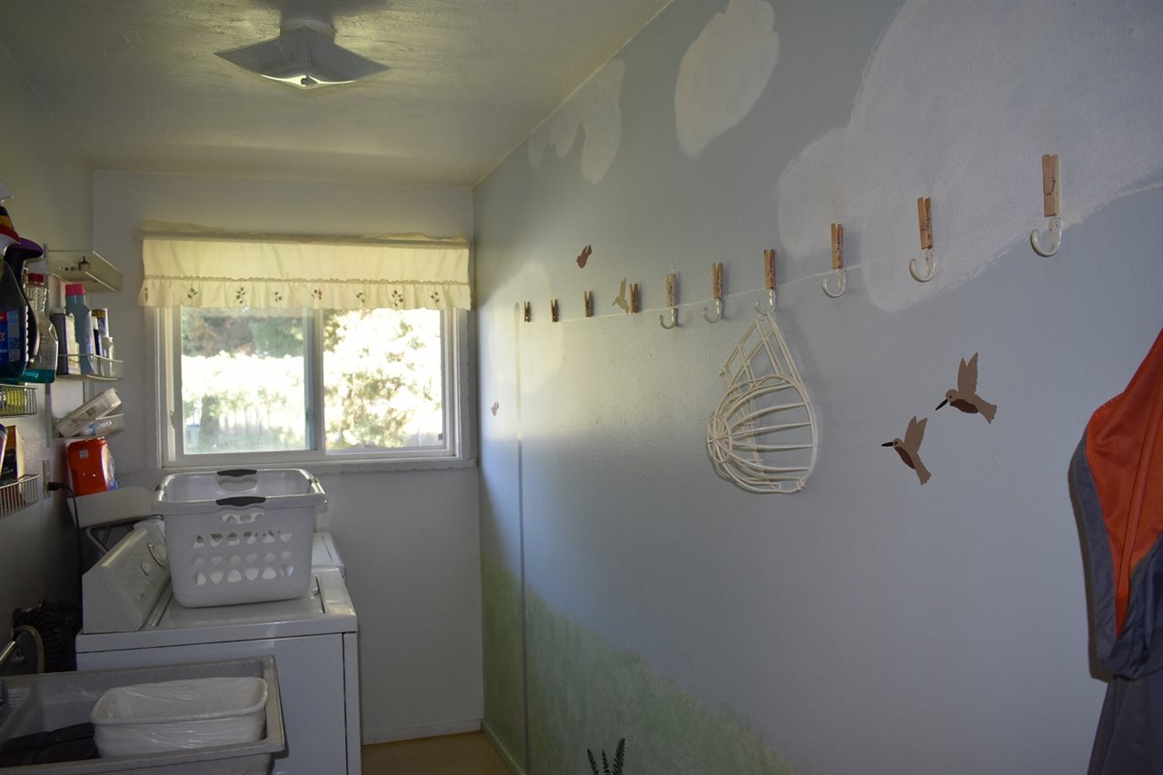 2906 South Adams Road Spokane Valley, WA 99037 - Photo 12 of 18