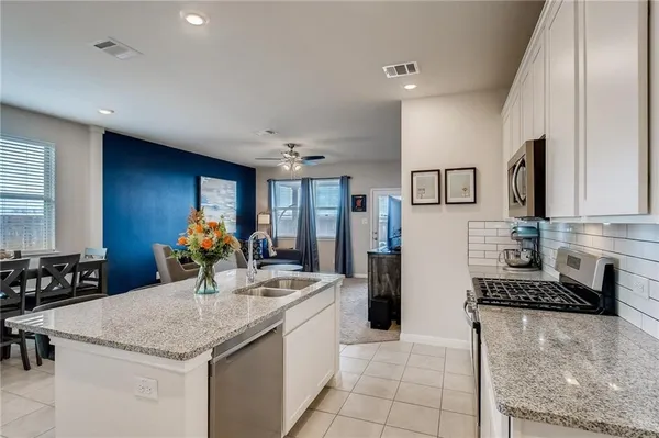 $1,775 | 14225 Fallsprings Way, Manor, TX 78653