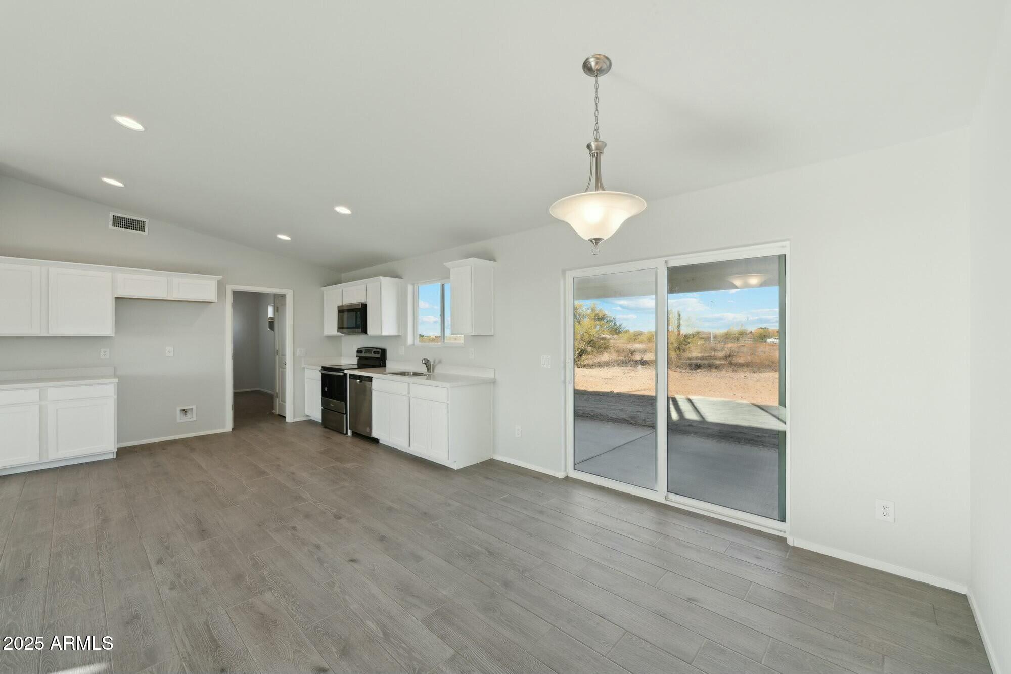 22375 South Manzanilla Road Buckeye, AZ 85326 - Photo 6 of 25 tempImageyyBb7H