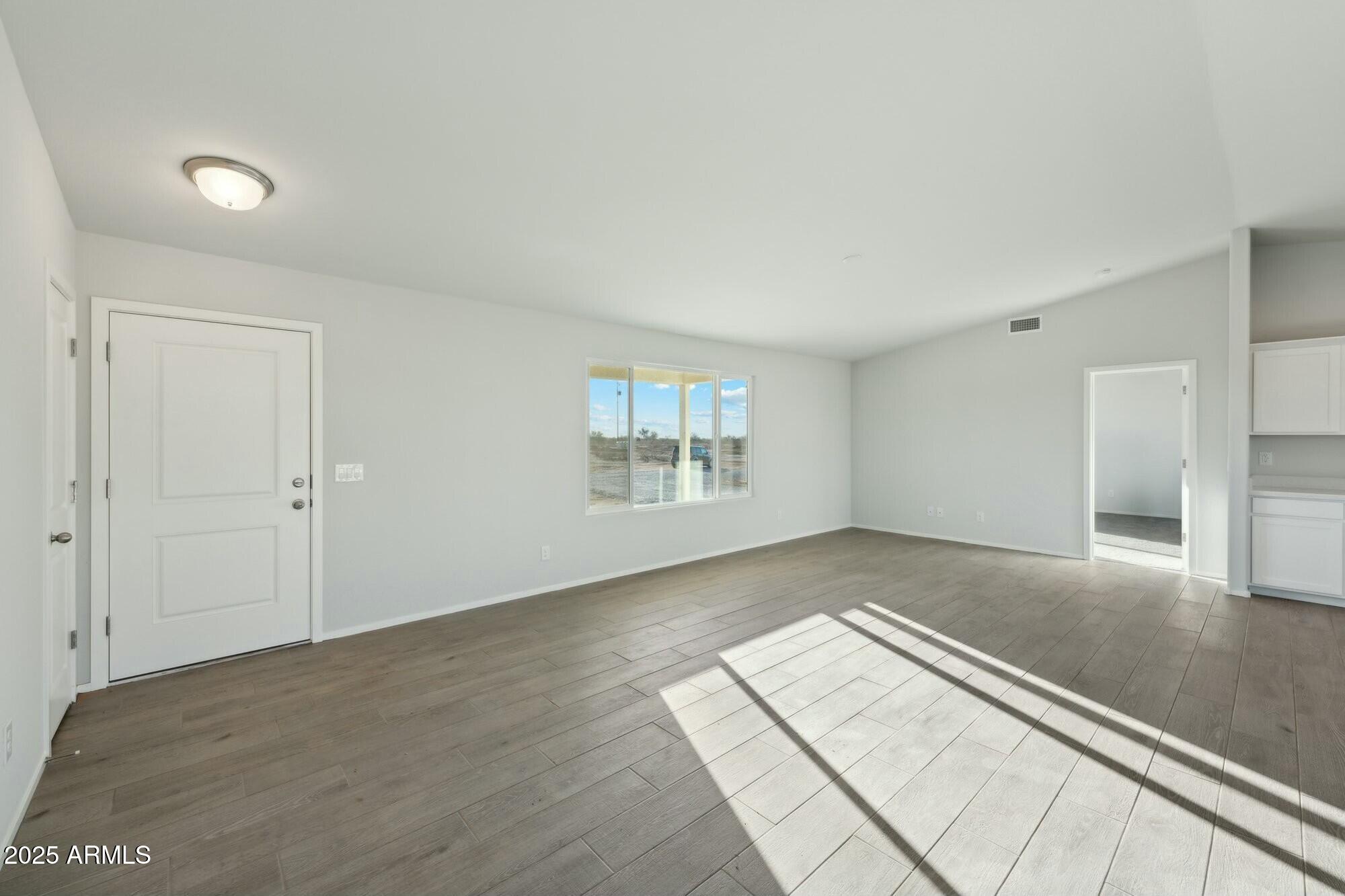 22375 South Manzanilla Road Buckeye, AZ 85326 - Photo 8 of 25 tempImagelz93dP