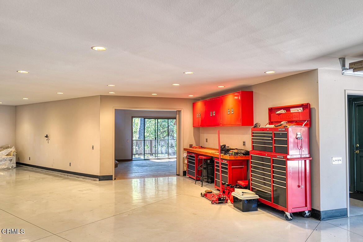 24749 Basel Drive Crestline, CA 92325 - Photo 28 of 54 24749 Basel.Gar2