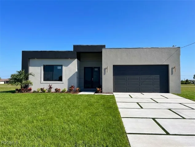 $2,100 | 4114 Northwest 38th Street, Cape Coral, FL 33993