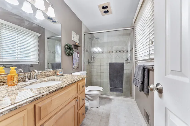 $424,900 | 2225 Silvermaple Court, Wixom, MI 48393