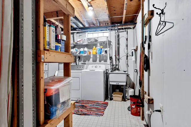 $424,900 | 2225 Silvermaple Court, Wixom, MI 48393