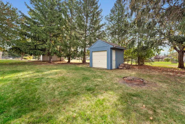 $424,900 | 2225 Silvermaple Court, Wixom, MI 48393