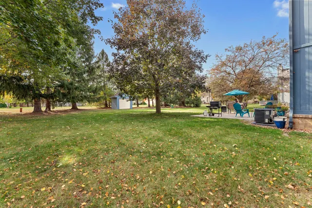 $424,900 | 2225 Silvermaple Court, Wixom, MI 48393