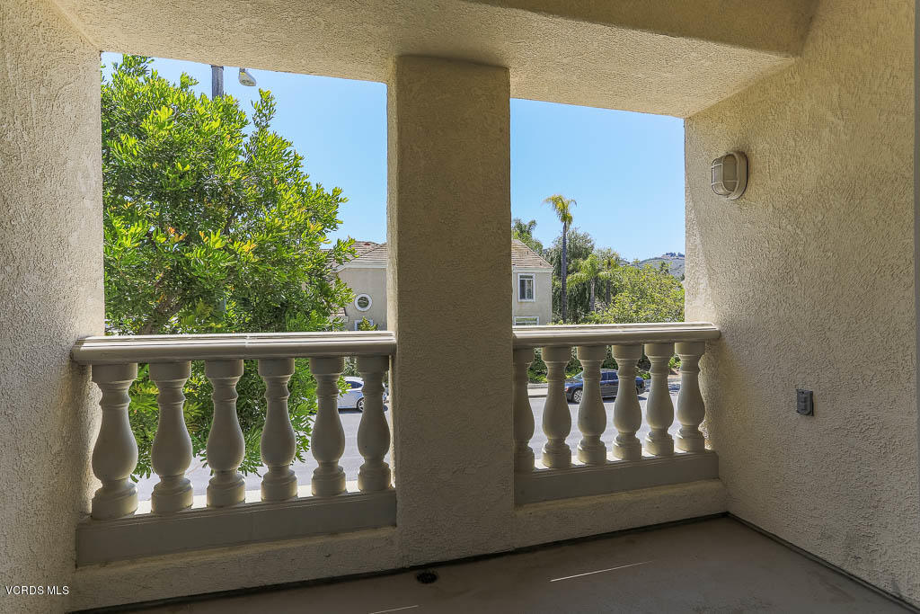 11691 Pinedale Road Moorpark, CA 93021 - Photo 22 of 37 a view of wooden door