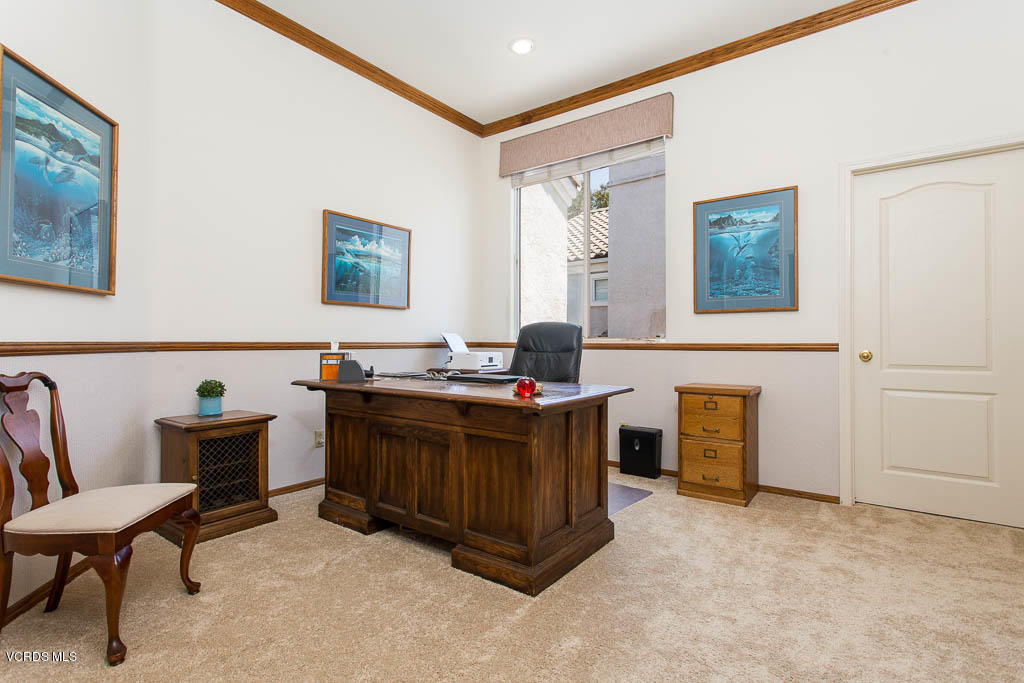 11691 Pinedale Road Moorpark, CA 93021 - Photo 24 of 37 a living room with furniture