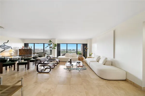 $299,000 | 1800 Northeast 114th Street, Unit 1811, Miami, FL 33181