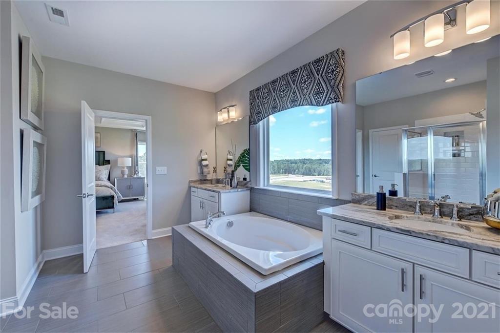 15209 Shallow Ridge Road, Unit 264 Charlotte, NC 28278 - Photo 39 of 48 Gallery Image 39