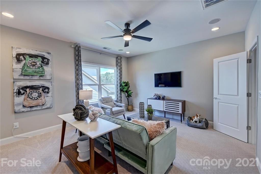 15209 Shallow Ridge Road, Unit 264 Charlotte, NC 28278 - Photo 47 of 48 Gallery Image 47