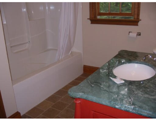 86 Crooked Ledge Road Southampton, MA 01073 - Photo 9 of 14 Gallery Image 9