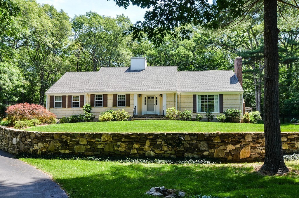 17 Windsor Road Dover, MA 02030 - Photo 1 of 30 Gallery Image 1
