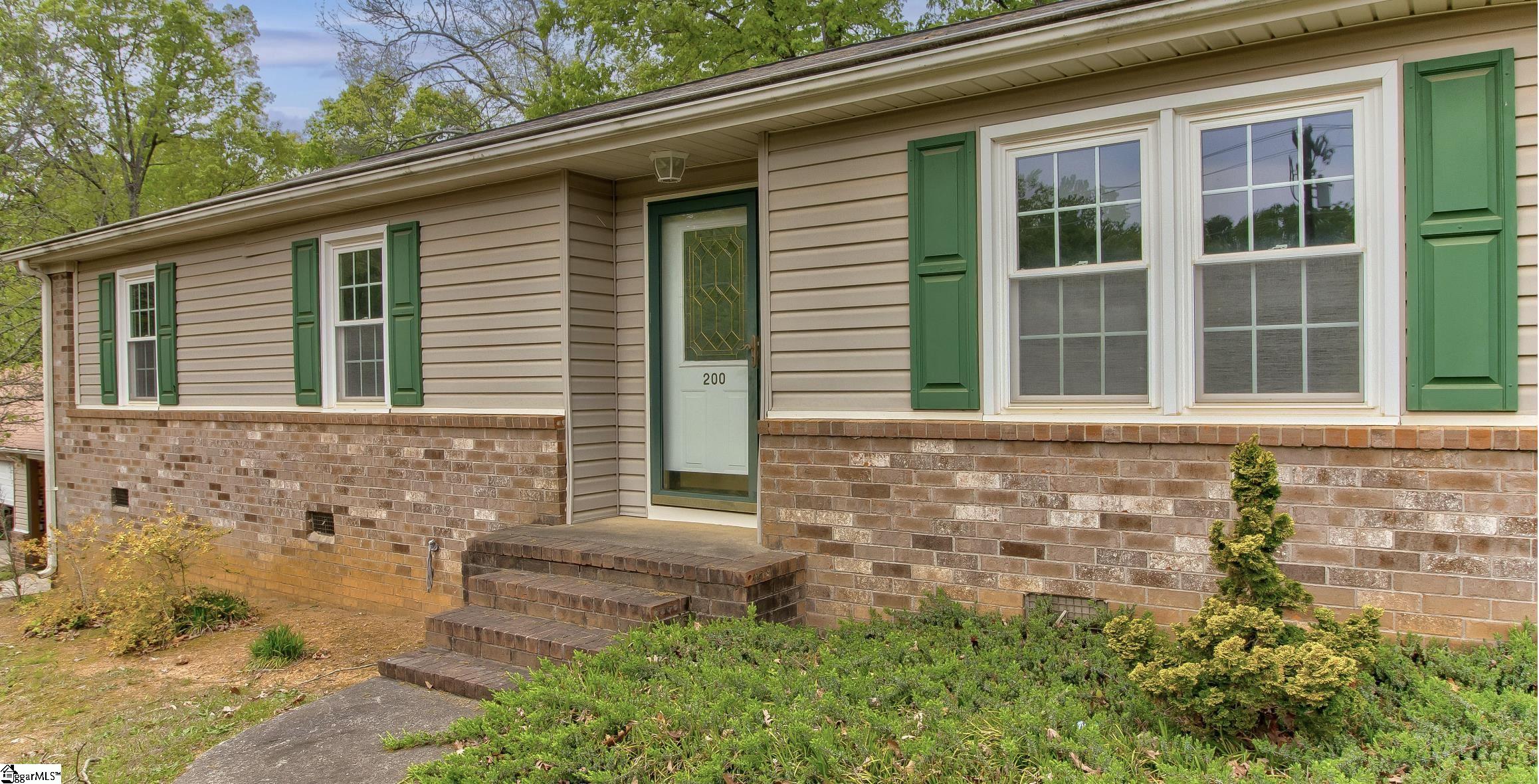 200 Tanner Road Taylors, SC 29687 - Photo 2 of 29 Gallery Image 2