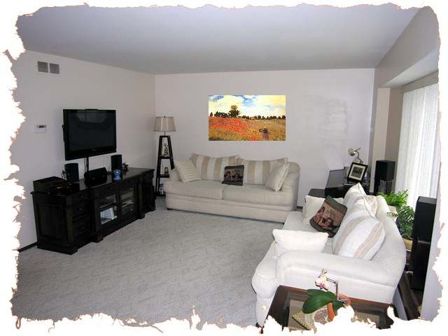 570 May Rochester, MI 48307 - Photo 3 of 17 31001114-2.JPG